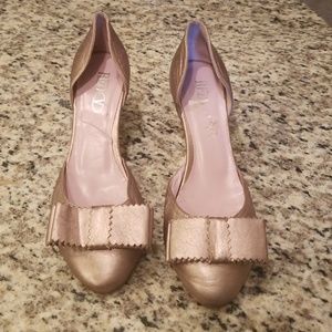 Valentino Red
Metallic Lamb Leather Pink Bow